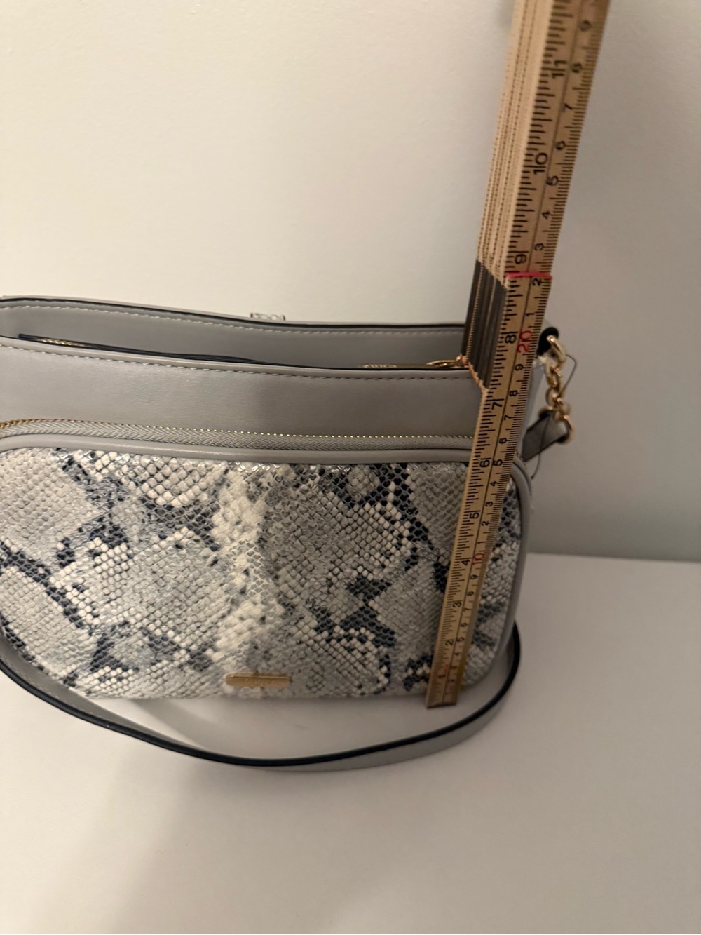Dune Gray Snake-Print Crossbody Bag with Gold Chain Accents - Picture 7 of 16
